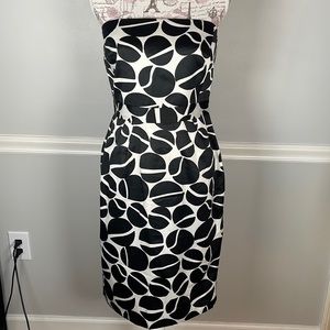 Elegant Black and White Strapless Dress